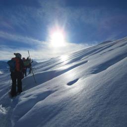 Schneeschuhgruppe im Aufstieg zum Treichboden